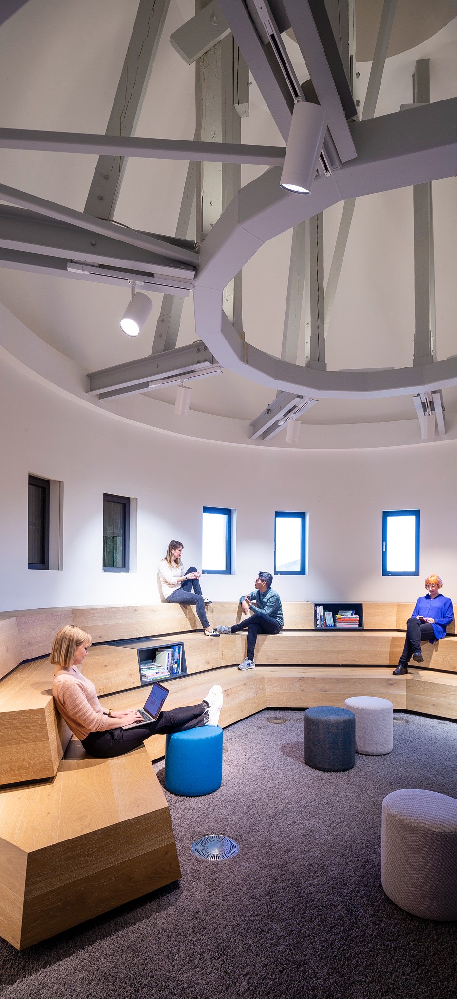 Architekturprojekt, Bauen im Bestand, Dachgeschoss, Kurfürstendamm, Office, Denkmalschutz